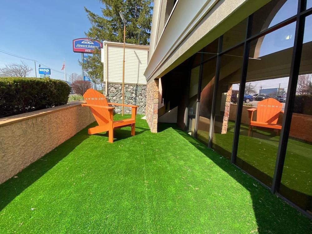 Howard Johnson By Wyndham Clifton Nj Bagian luar foto