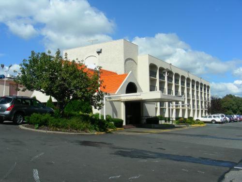 Howard Johnson By Wyndham Clifton Nj Bagian luar foto